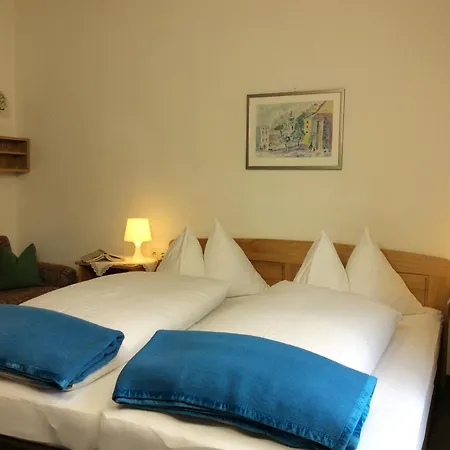 Gadenstaetter In Der *