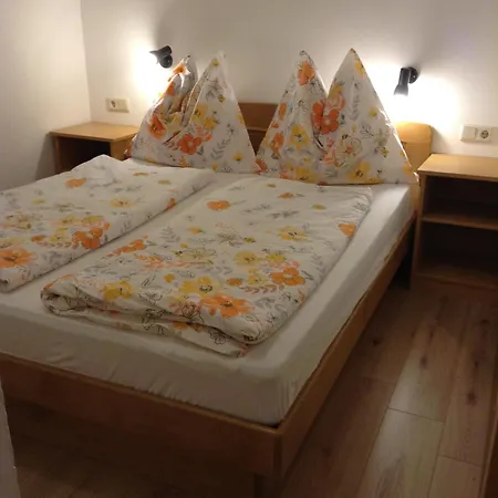 Gadenstaetter In Der * Целль-ам-Зеє