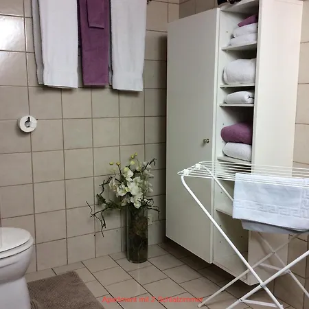 Gadenstaetter In Der Целль-ам-Зеє