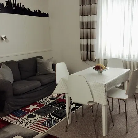 Gadenstaetter In Der Целль-ам-Зеє